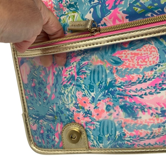LILLY PULITZER - Bifold Travel Organizer Bag Clutch in “Fished my Wish” pattern - Picture 3 of 3